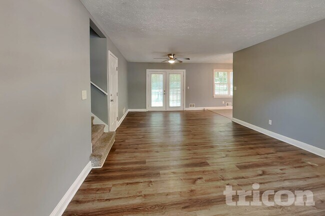 Foto del edificio - 847 Raintree Way SE