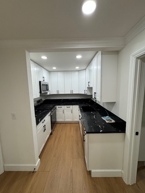 Building Photo - 409 Burchett St
