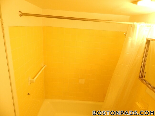 Foto del edificio - 524 Putnam Ave