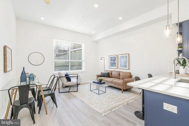 Foto del edificio - 4550 Mitchell St