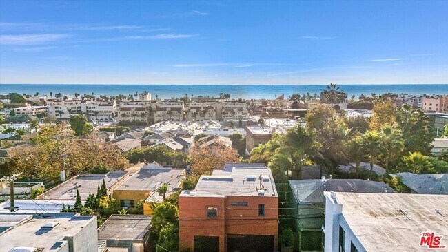 Foto del edificio - 212 3rd Ave