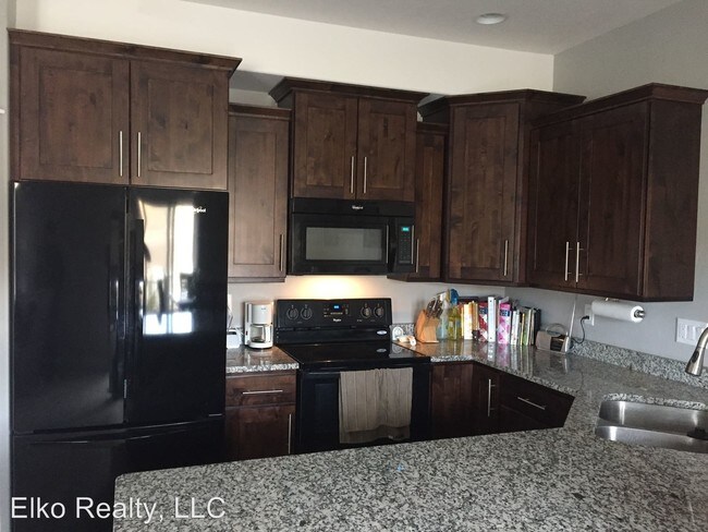 Building Photo - 4 br, 3.5 bath House - 2440 Khoury Lane