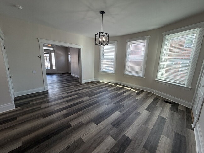 Photo - 2031 Hewitt Ave Apartment