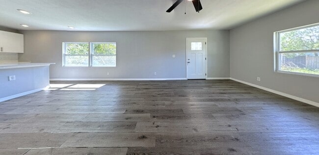 Foto del edificio - 3841 16th Ave S