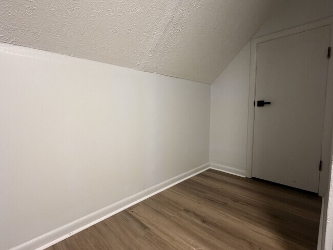 Building Photo - 2115 Palatka Rd