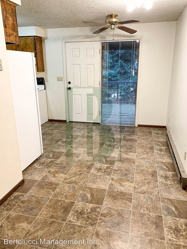 Foto del edificio - 4798 Skyline Rd S