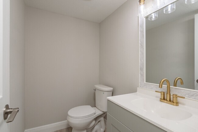 Foto del edificio - 2700 Bayshore Blvd