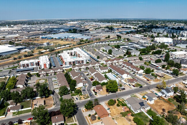 Contexto comunitario - Clearfield Townhomes