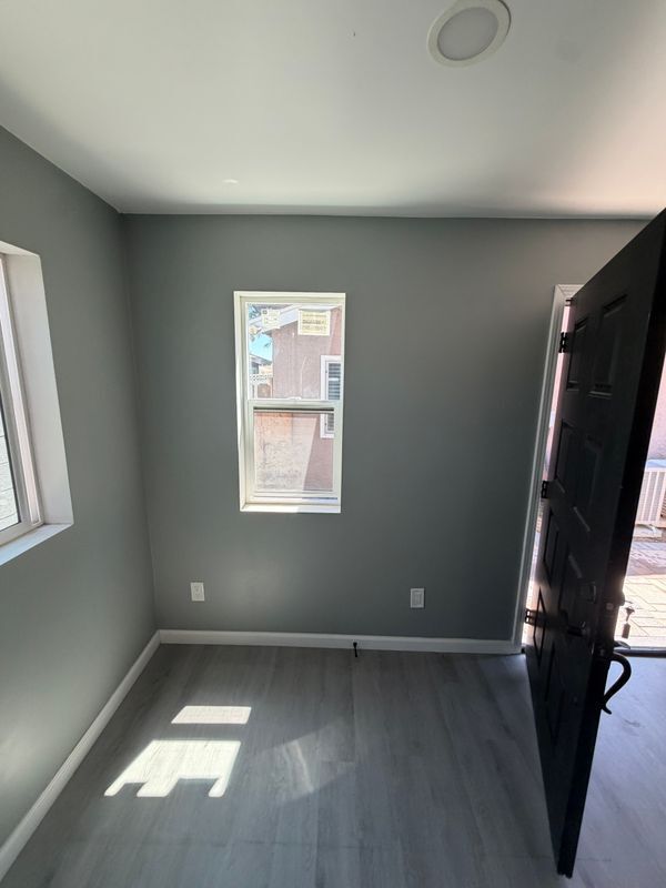 Foto del edificio - 4786 Harrison St