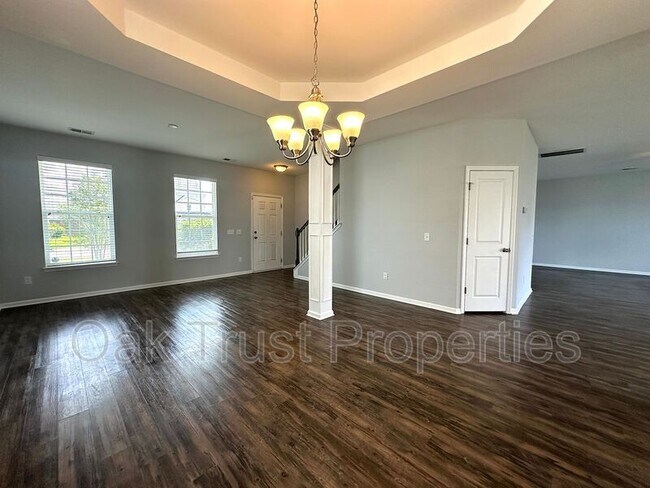 Foto del edificio - 7757 Discovery Rd