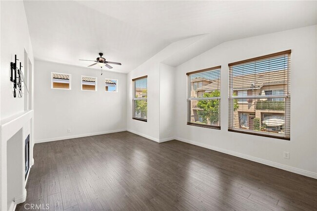 Foto del edificio - 1150 S Positano Ave