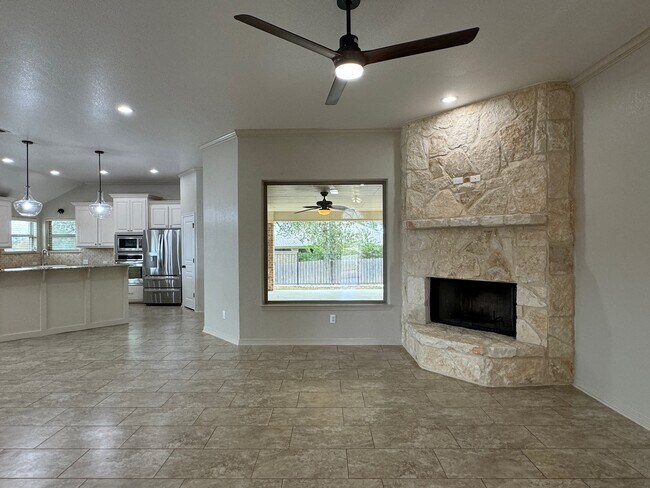 Foto del edificio - 3218 Wildcatter Dr