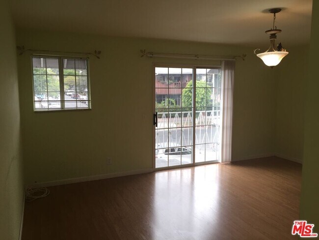 Foto del edificio - 5822 Harold Way