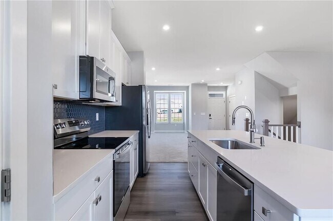 Building Photo - 3000 Zuma St