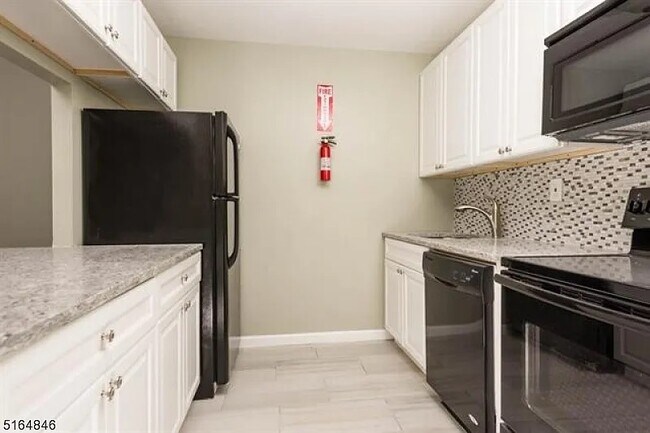 Photo - 111 Mulberry St Apartment