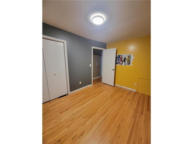 Building Photo - 6367 Zinnia Ln N