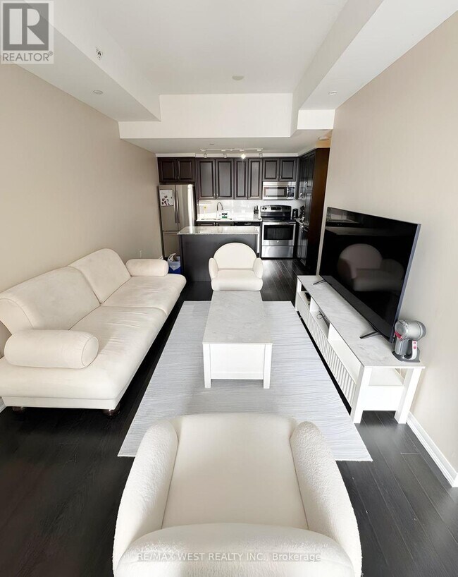 Photo du bâtiment - 830 Lawrence Ave W