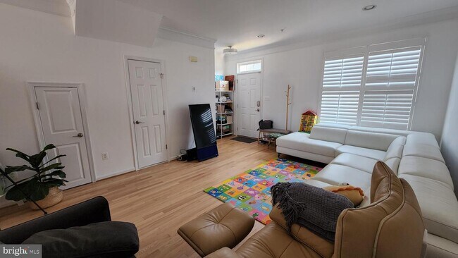 Foto del edificio - 124 Golden Ash Way