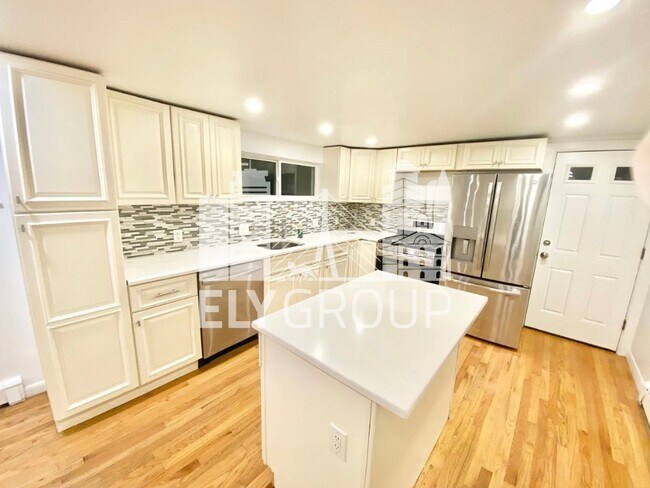 Kitchen - 96 Amherst Ave