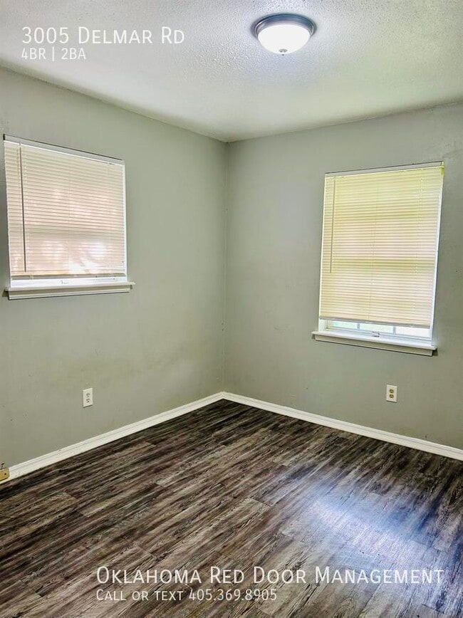 Building Photo - 3005 Delmar Rd
