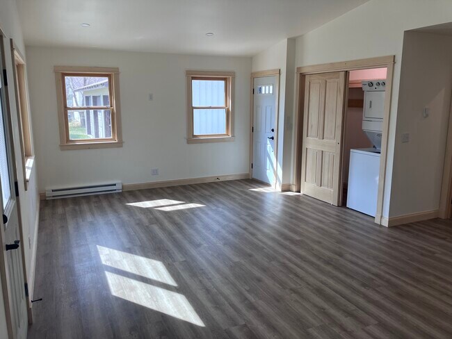 Foto del edificio - 1805 Beck Ave