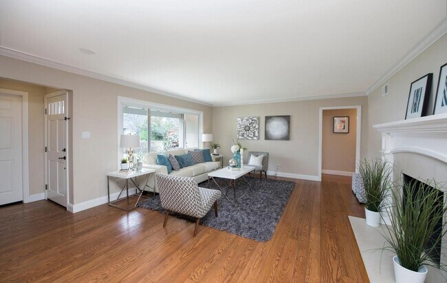 Building Photo - 1534 White Oak Way