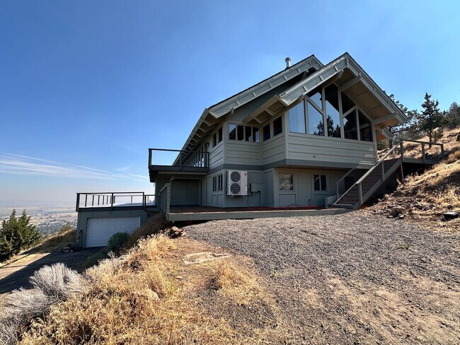 Building Photo - 10747 SW Mintken Ln