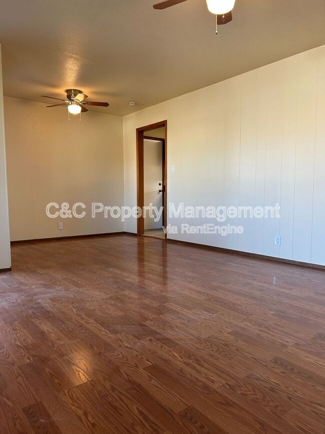 Building Photo - 113 E Tennessee St