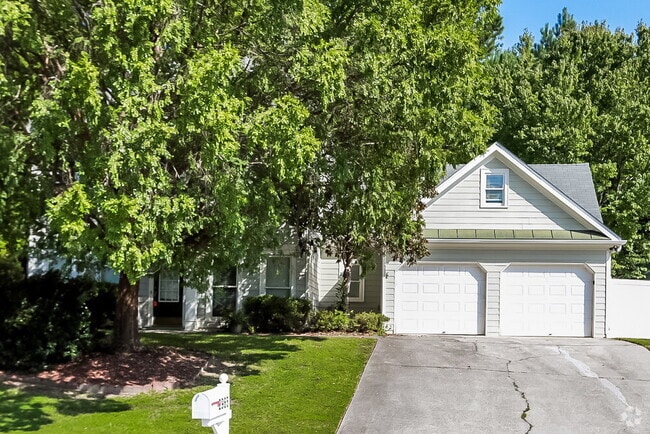 Building Photo - 2965 Lenora Springs Dr