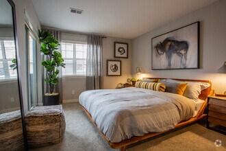 1BR, 1BA - 747 SF - The Lennox