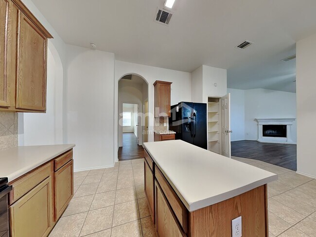 Foto del edificio - 121 Campos Dr