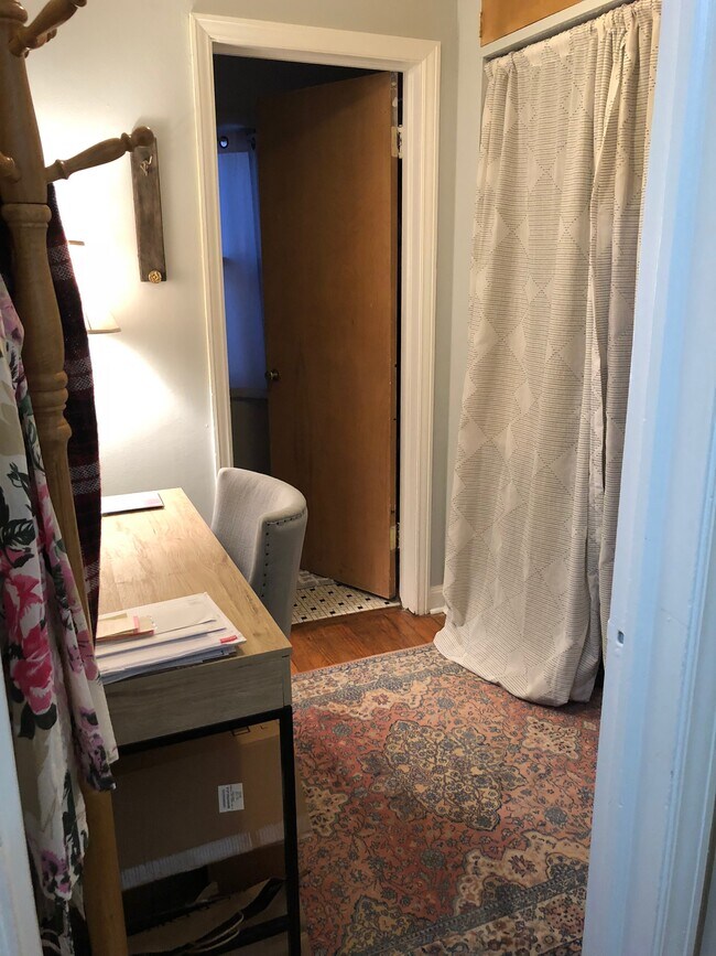 Foto del edificio - 2204 E Locust St