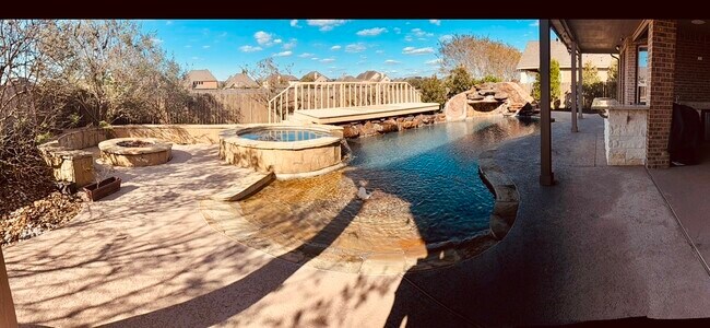 Foto del edificio - 23410 Bracino Lake Dr