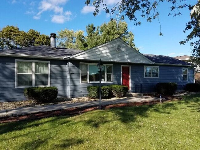 Building Photo - 4016 Blackstone Ave
