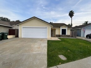 Building Photo - 615 Sunset Ct