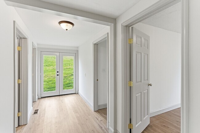 Foto del edificio - 944 Murphy Ave