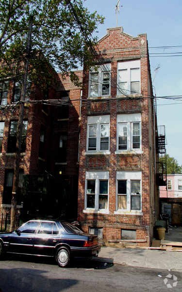 Building Photo - 726 Miller Ave