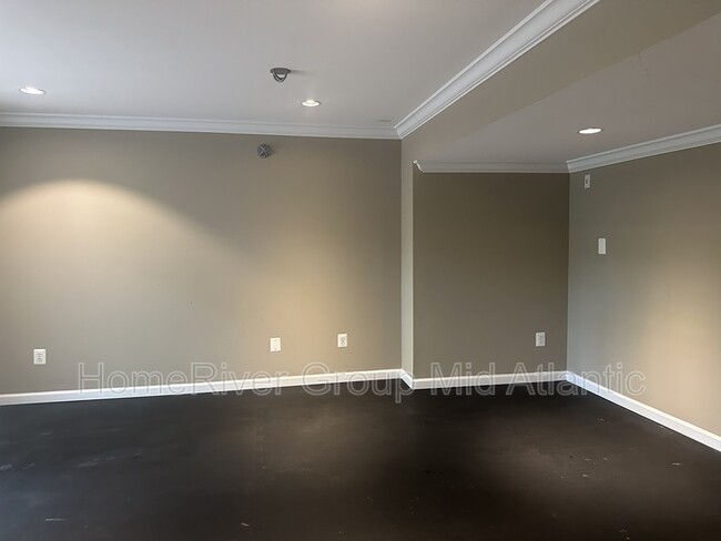 Building Photo - 8308 Holly Haven Ln