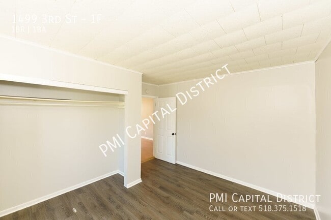 Foto del edificio - 1499 3rd St