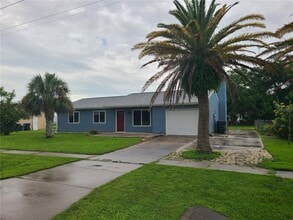 Building Photo - 2605 Pan American Blvd