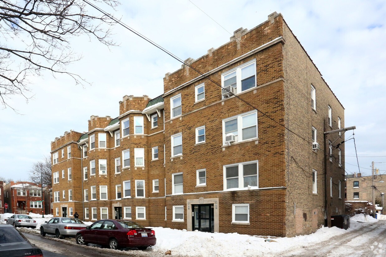 Building Photo - 4541-4555 N Christiana Ave