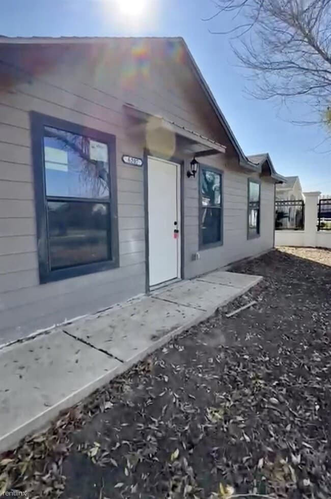 Foto del edificio - 3 br, 2 bath House - 6207 S 12th St