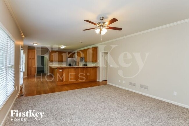 Building Photo - 4124 Lake Oconee Dr NE