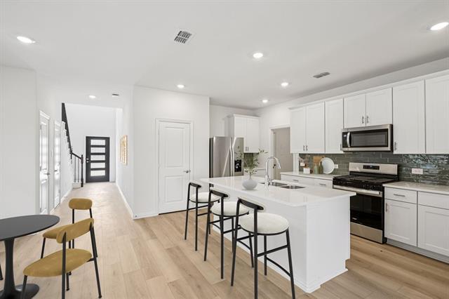 Foto del edificio - 806 Leavenworth Dr