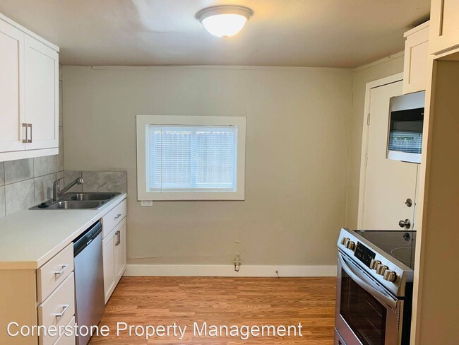Building Photo - Studio, 1 bath House - 1212 1st St N