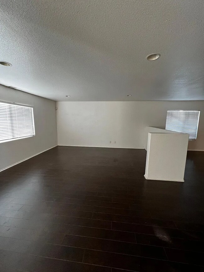 Foto del edificio - 45117 Palm Ln