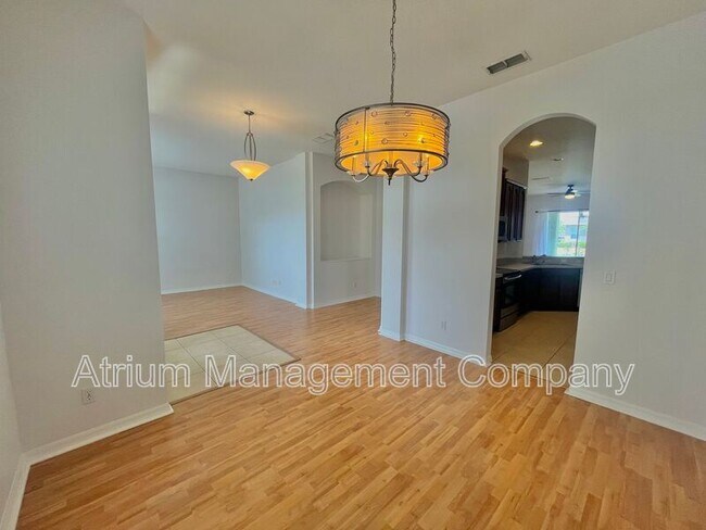 Building Photo - 786 Oak Burl Ct