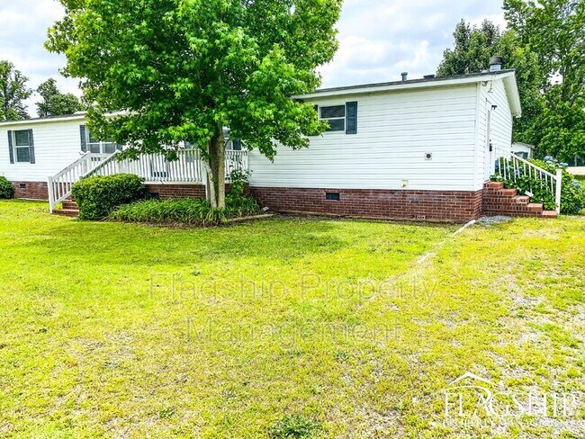 Building Photo - 110 Sandy Ridge Dr