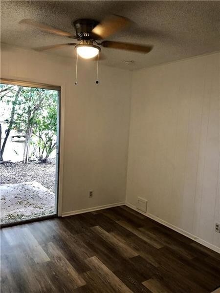 Building Photo - 8018 Exmoor Dr