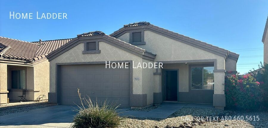 Primary Photo - Excellent Single Story 4 Bedroom 2 Bath ho...